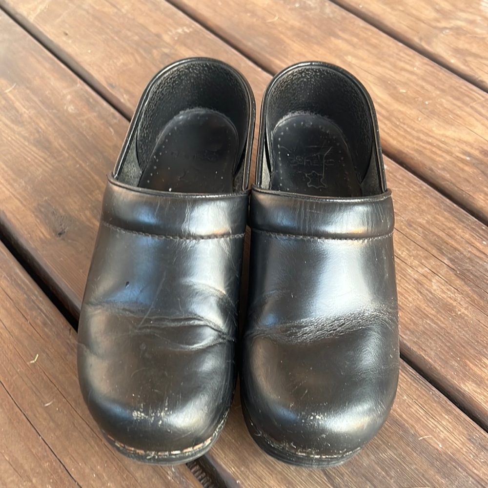 Dansko Black Nursing Shoes.  Size 38